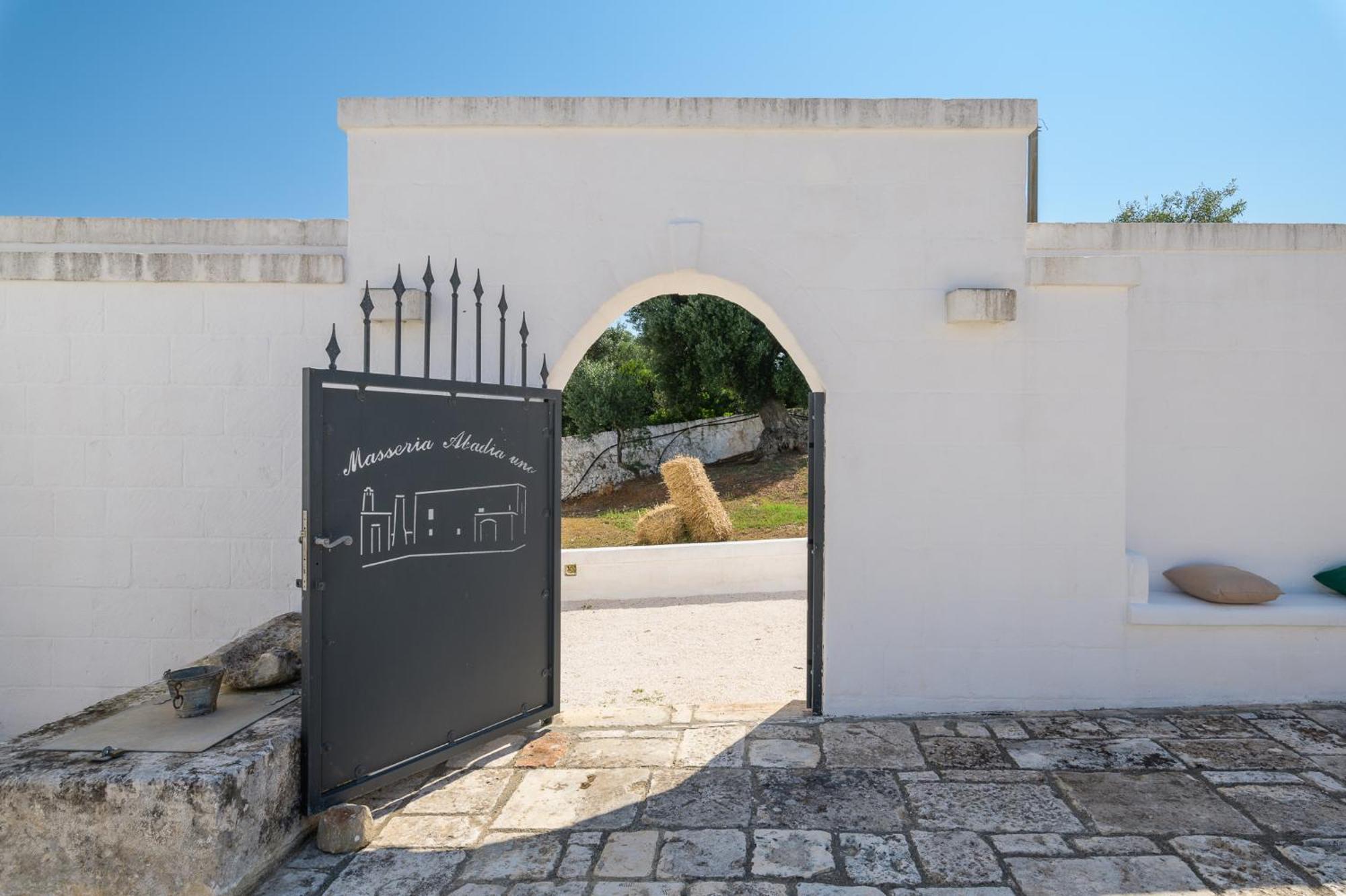 Masseria Abadia Uno 奥斯图尼 外观 照片